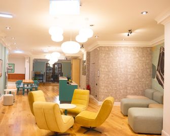 Garner Hotel Reading City Centre By IHG - Reading - Lounge