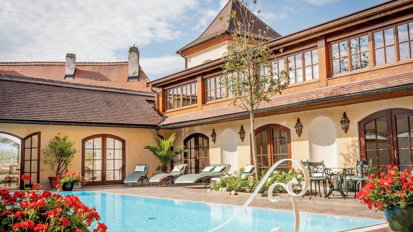 施洛斯迪恩施泰因酒店