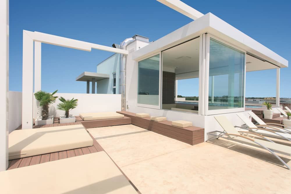 هوتل آند ريزيدانس إل تياترو