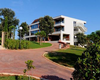 Maistra Select All Suite Island Hotel Istra - Rovinj - Byggnad