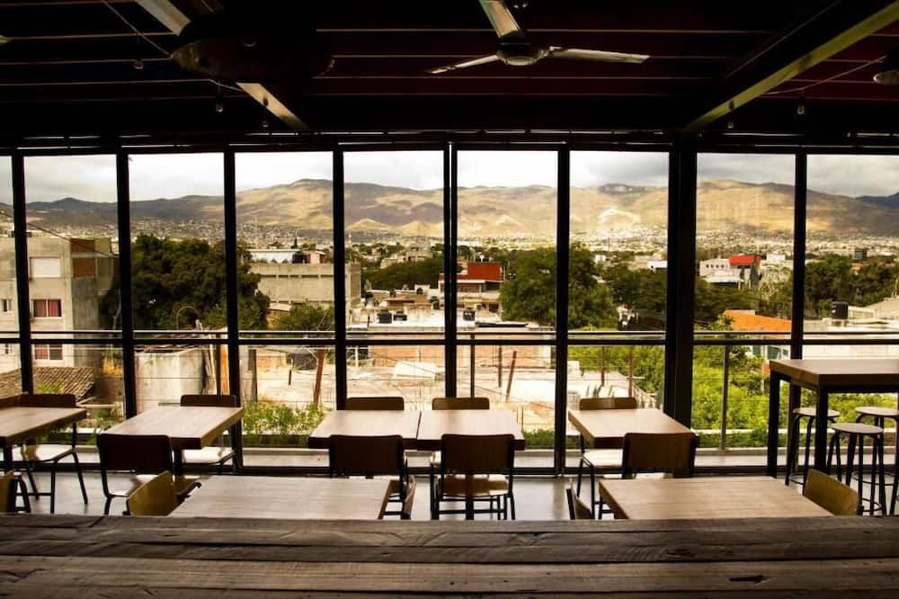 هوستال تريس سنترال - توكستلا جوتيريز - مطعم