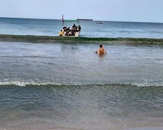 Under Water Safaris And Resort - Trincomalee