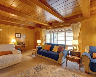 Game Room and Patio Charming Jackson Retreat! - Jackson - Huiskamer