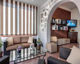 Hotel Azzurra - Marina Di Pietrasanta - Sala de estar