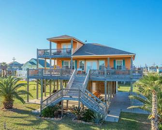 Hope's Heaven by RedAwning - Crystal Beach - Budynek