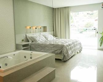 Peçanha Grande Hotel - Peçanha - Habitación