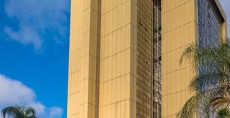 レインボー タワーズ ホテル アンド カンファレンス センター - ハラレ - 建物