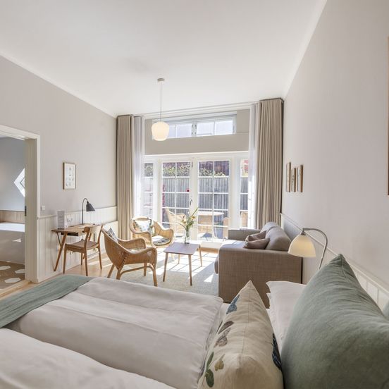 Ruths Hotel 3