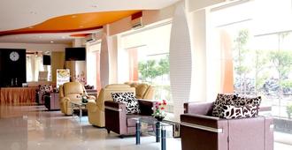 Hotel Jolin - Makassar - Σαλόνι ξενοδοχείου