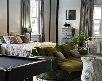 Boutique accomodation in Te Aroha, 3 minutes walk to centre of town - Te Aroha - Bedroom