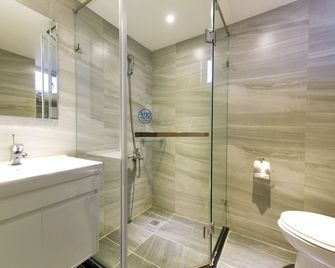 Blue Coast Hotel - Kaohsiung City - Bathroom