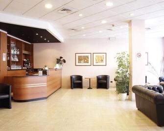 Hotel Executive Meeting & Events - Udine - Front desk