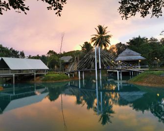 Farmsuk Residence And Resort - Ban Pak Bara - Building