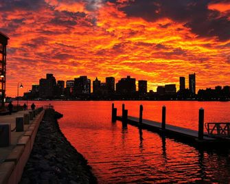 Location+Comfort+Convenience - Boston - Outdoors view