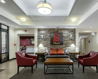 Red Roof PLUS+ Gainesville - Gainesville - Lobby