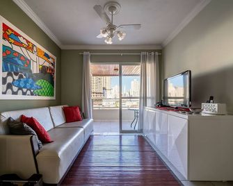 Apto 750m da praia loc. privilegiada BC JDA402 - Balneário Camboriú - Sala