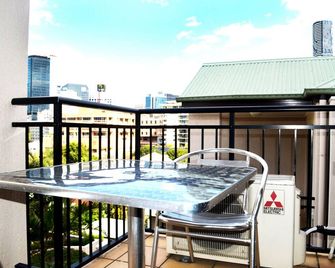 Spring Hill Mews Apartments - Brisbane - Varanda