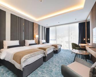 Bristol Hotel Podgorica - Podgorica - Slaapkamer