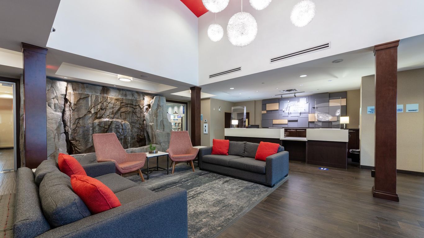 Holiday Inn Express & Suites Riverport Richmond By IHG