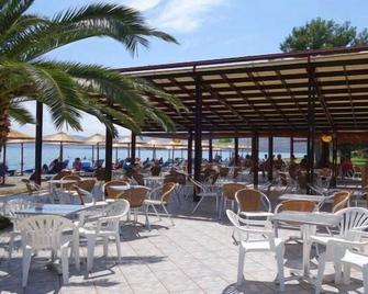 Nafsika Beach - Itéa - Restaurant