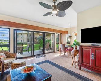 Kaha Lani Resort #114, Ocean View, Steps to Beach, Sunrise, Pool/Wi-fi - Lihue - Living room