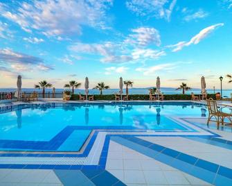 Aegean Melathron Thalasso Spa Hotel - Kallithea - Pool