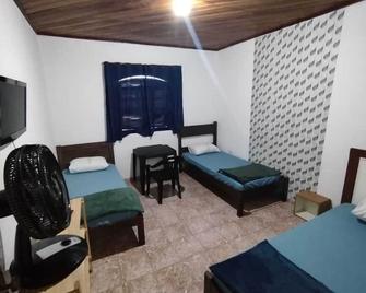 Haja Luz Pousada Centro de Itaquaquecetuba - São Paulo - Habitación
