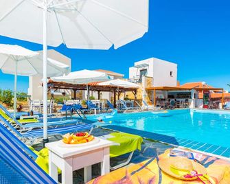 Ledra Maleme Hotel - Maleme - Zwembad