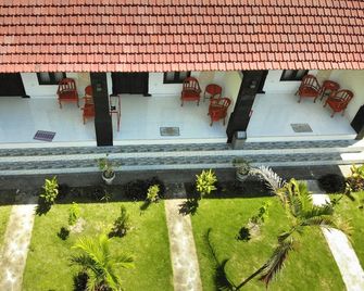 Nyuh Kadah Guest House - נוסה פנידה