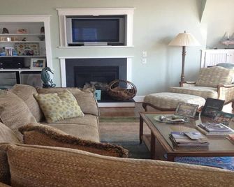 Harbor Village Home on Bald Head Island , near everything, with spectacular view - Bald Head Island - Sala de estar