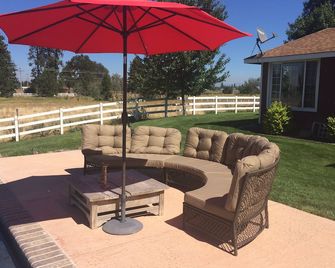 Beautiful home with a fantastic pool ! - Spokane - Pátio