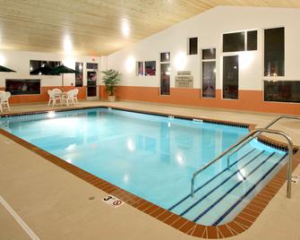 GrandStay Hotel & Suites Pipestone - Pipestone - Pool