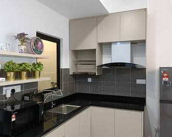 3br, Cheras Condo,1min Mrt Stn - Cheras - Kitchen