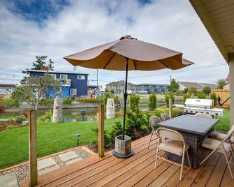 Birch Bay Vacation Home, Close to Beachfront Parks - Blaine - Patio