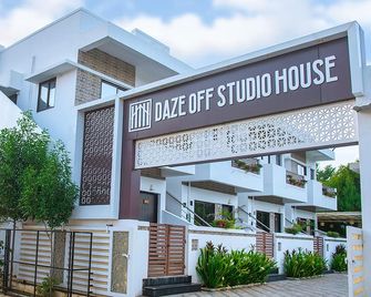 Daze Off Studio house - Бхудж - Будівля