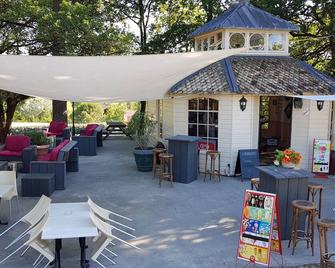 Charming House In The Domain Of Chateau De Barbet With Swimming Pool - 8 Pers - Lombez - Patio
