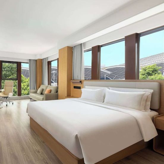 Ramada Encore By Wyndham Wuhan Station image 1