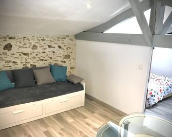 Charming guest room near Puy du Fou - Saint-Paul-en-Pareds - Sala de estar