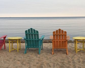 Exquisite Home, on Sandy Shore of Lake Michigan in Escanaba - Есканаба - Пляж
