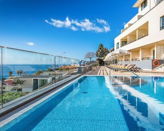 ماديرا بانوراميكو هوتل - فونشال - حوض السباحة