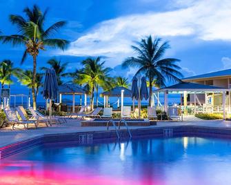 The Grand Caymanian Resort - Grande Caimão - Piscina