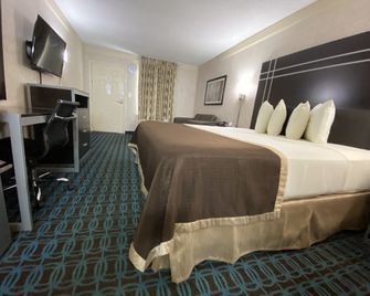 Deluxe Inn - Fayetteville I-95 - Fayetteville
