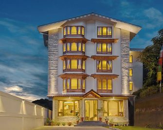 Amani Pelling - Pelling - Edificio