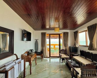 La Plage Seaview Suites - Pondicherry - Σαλόνι
