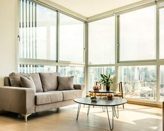 Dazzling Apartment Ocean View - Panamá - Olohuone