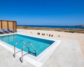 Cato Agro 5, Seafront Villa with Private Pool - Karpathos Town - Zwembad