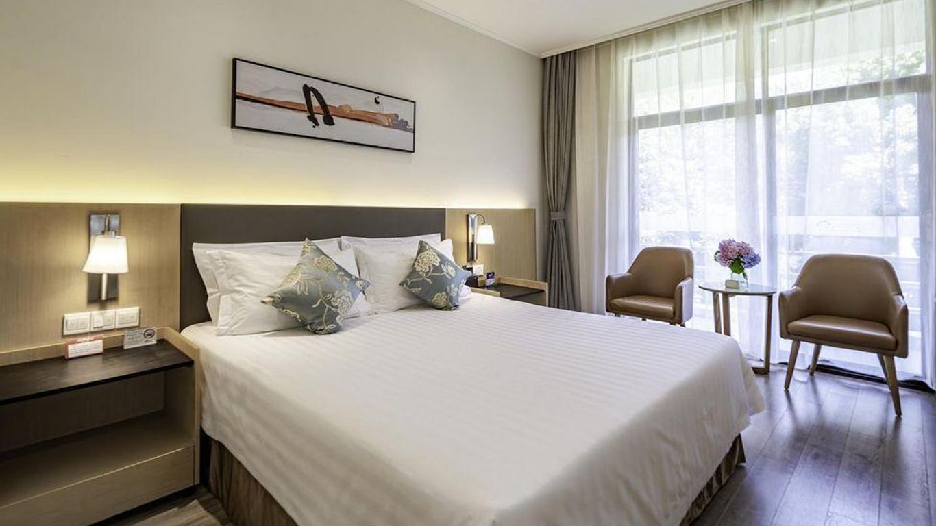Shanghai Jingyuan Resort Hotel