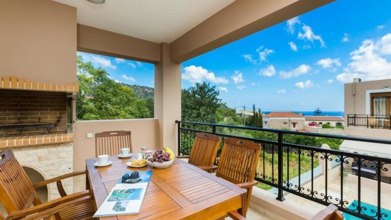 Pantheon Villas & Suites