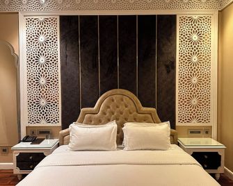 Devrath By Big Bite Resort - Meerut - Bedroom