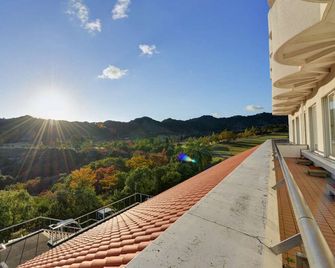 Kamogawa Country Hotel - Kamogawa - Balcony